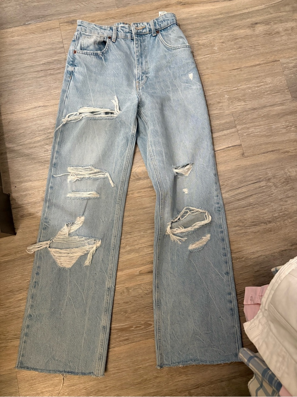 ZARA LIGHT BLUE HIGH RISE STRAIGHT LEG RAW HEM JEANS US6